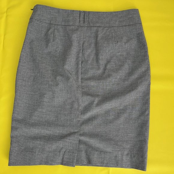 Old Navy Stretch A-Line Pinstripe Gray Skirt, Size 1 - Picture 6 of 8